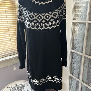 LOFT Black and White Geometric Long Sleeve Dress NWOT
